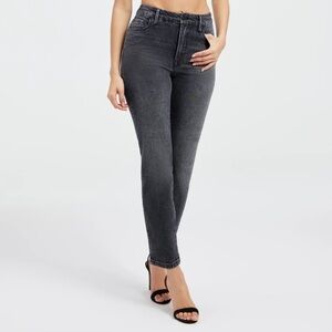 NWT Good American Classic Slim Straight